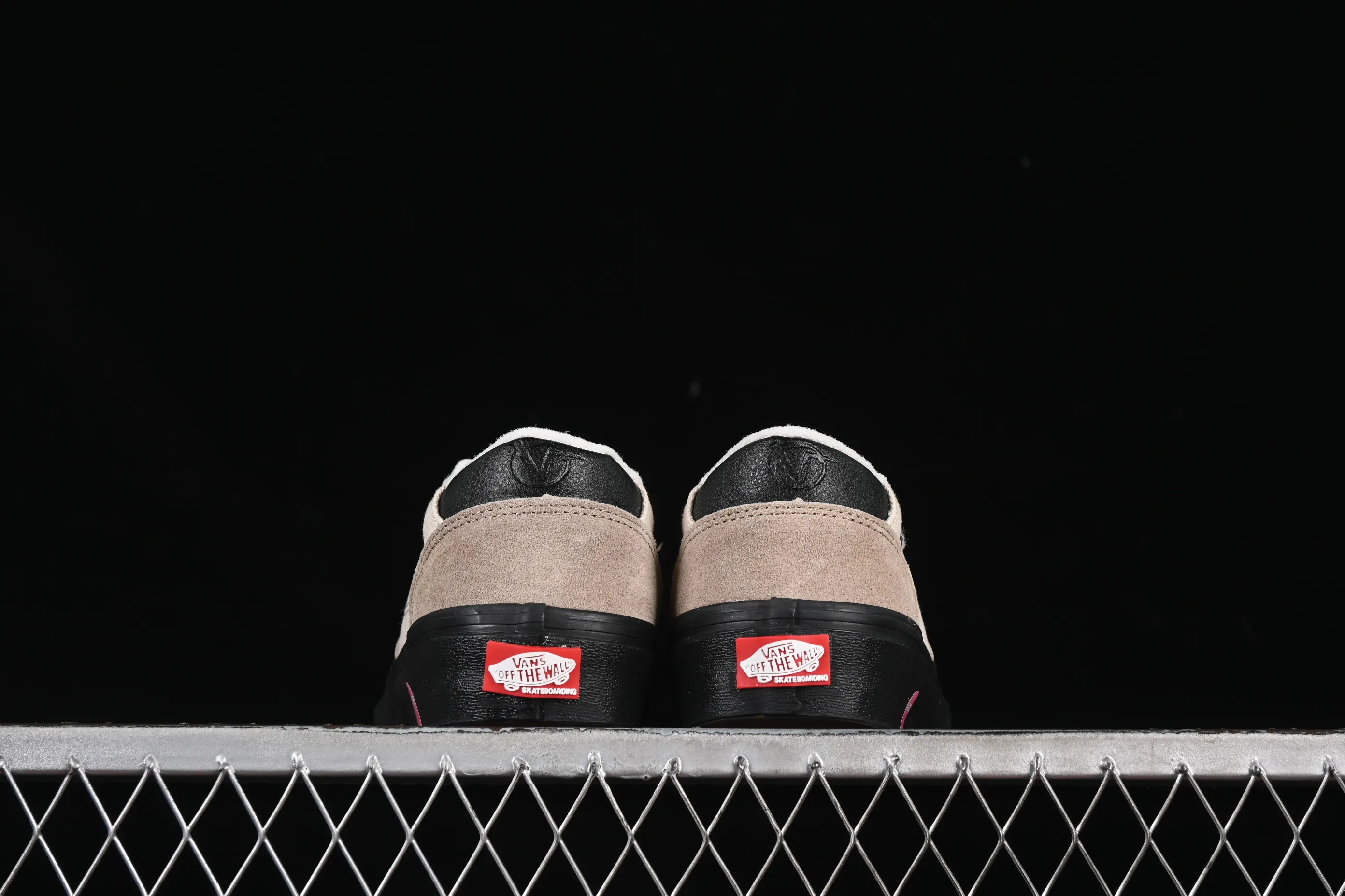 All categories Vans Vans series Vans Low Vans low-top Vans Rowan Skate Boarding Classic and versatile lightweight and comfortable professional skateboard shoes VN0A4TZCW8R